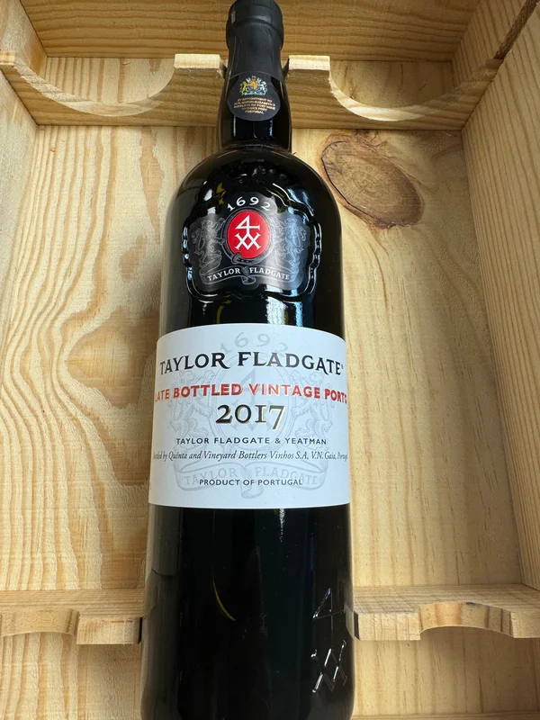 raincitywines3831049